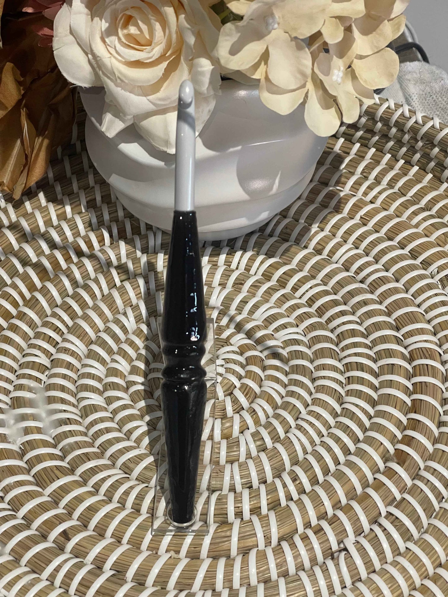 Larger Resin Handled Crochet Hooks (6.5mm - 8mm)