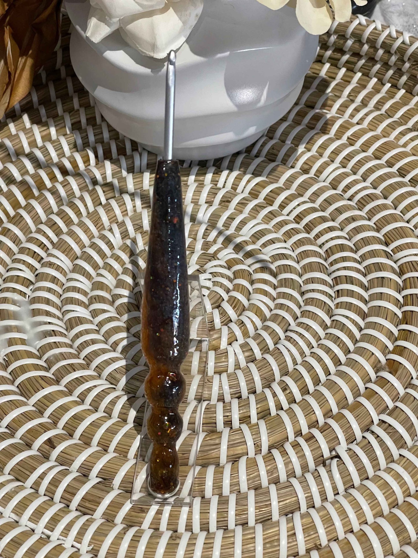 Midnight Ember Resin Crochet Hook – 3.5mm Clover Amour 🔥✨