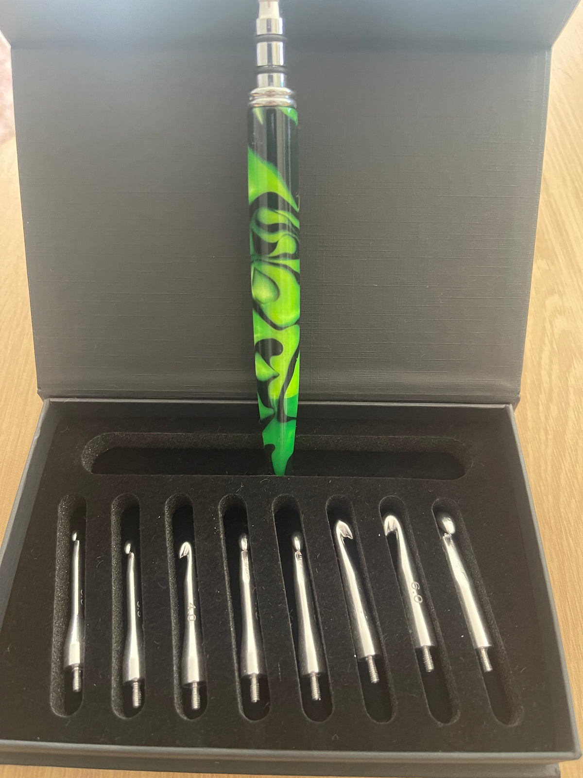 💚🖤 Emerald Eclipse – Interchangeable Crochet Hook Set