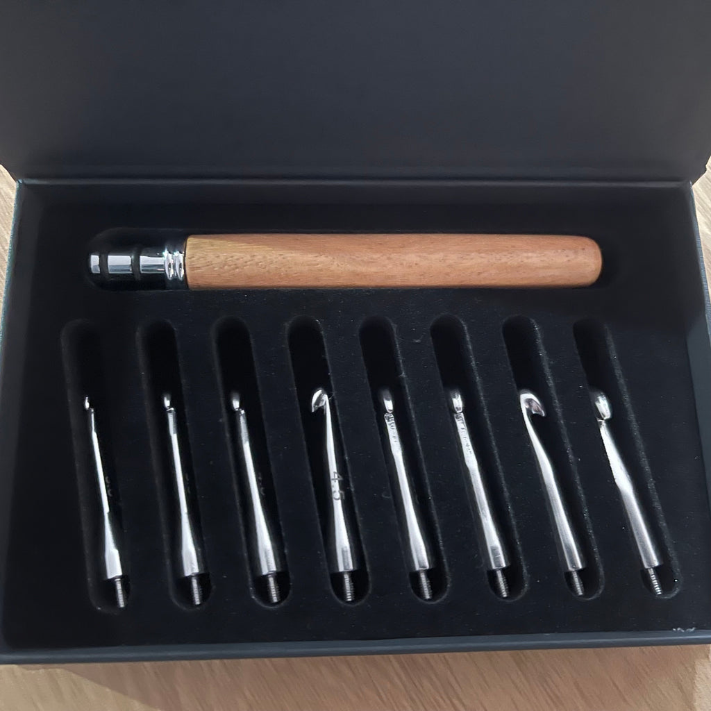 🌿 Blackwood – Interchangeable Crochet Hook Set