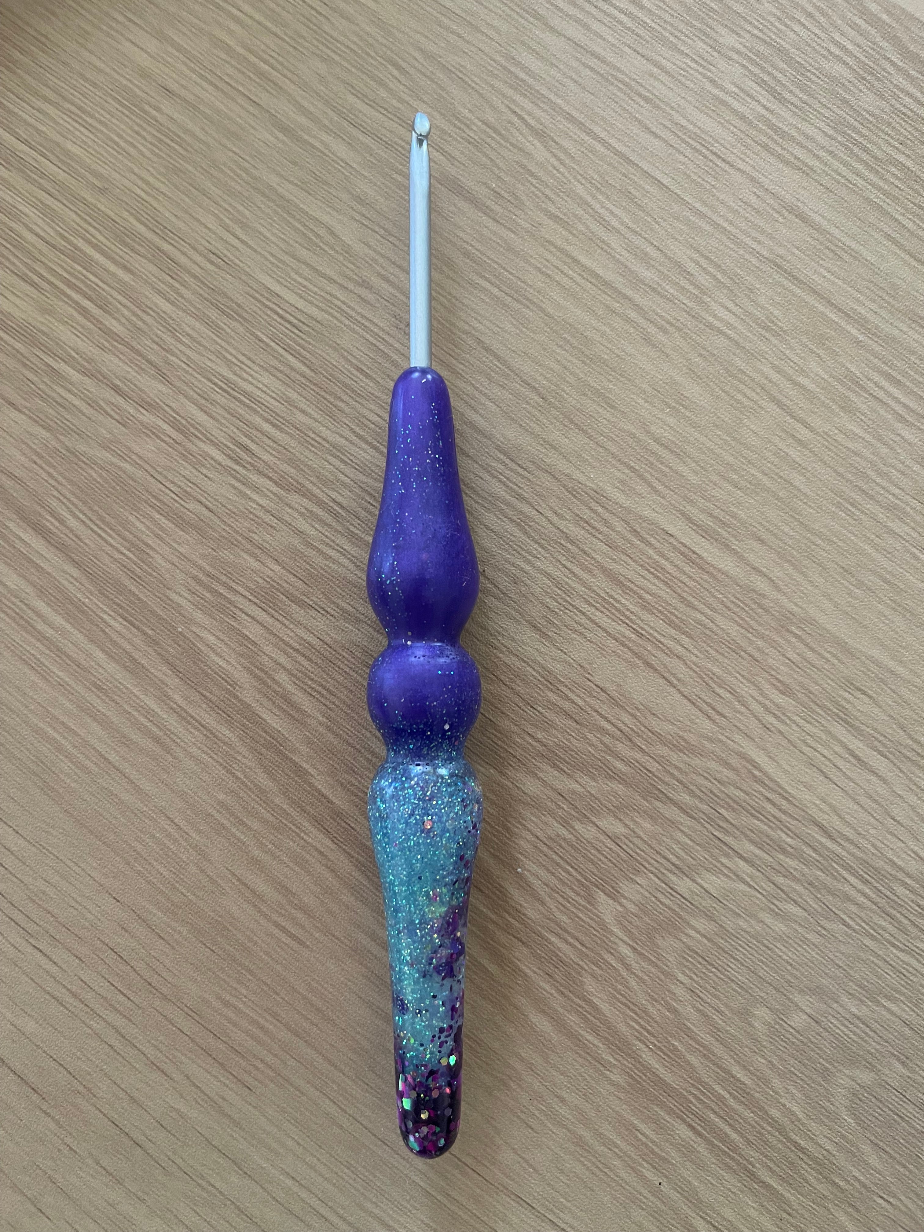 Purple Stardust 3.5 mm Clover Amour Crochet Hook
