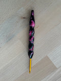 🍒 Black Cherry – 4.0mm Clover Soft Touch Crochet Hook