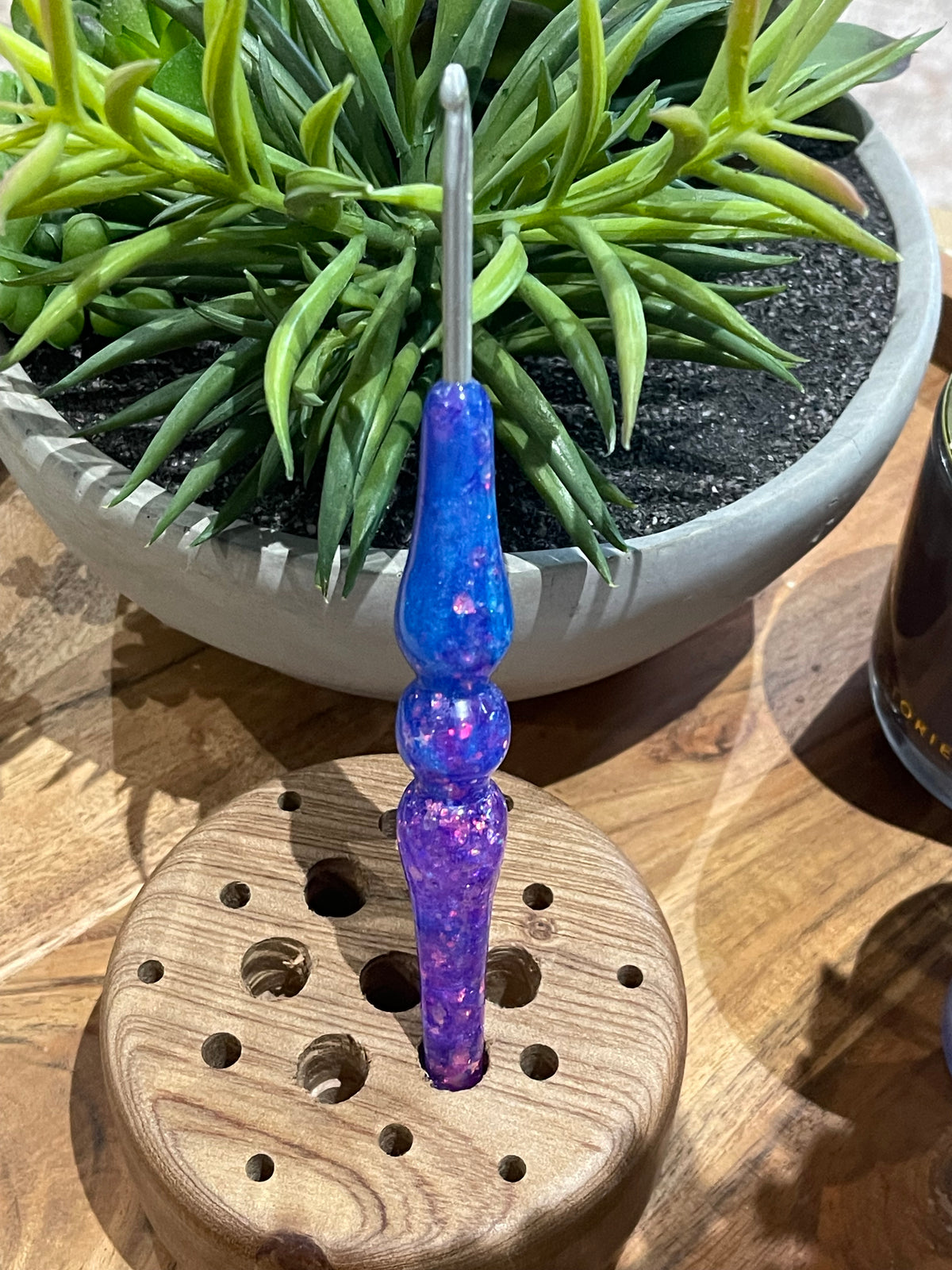 ✨ Twilight Sparkle – 4.0mm Clover Amour Crochet Hook