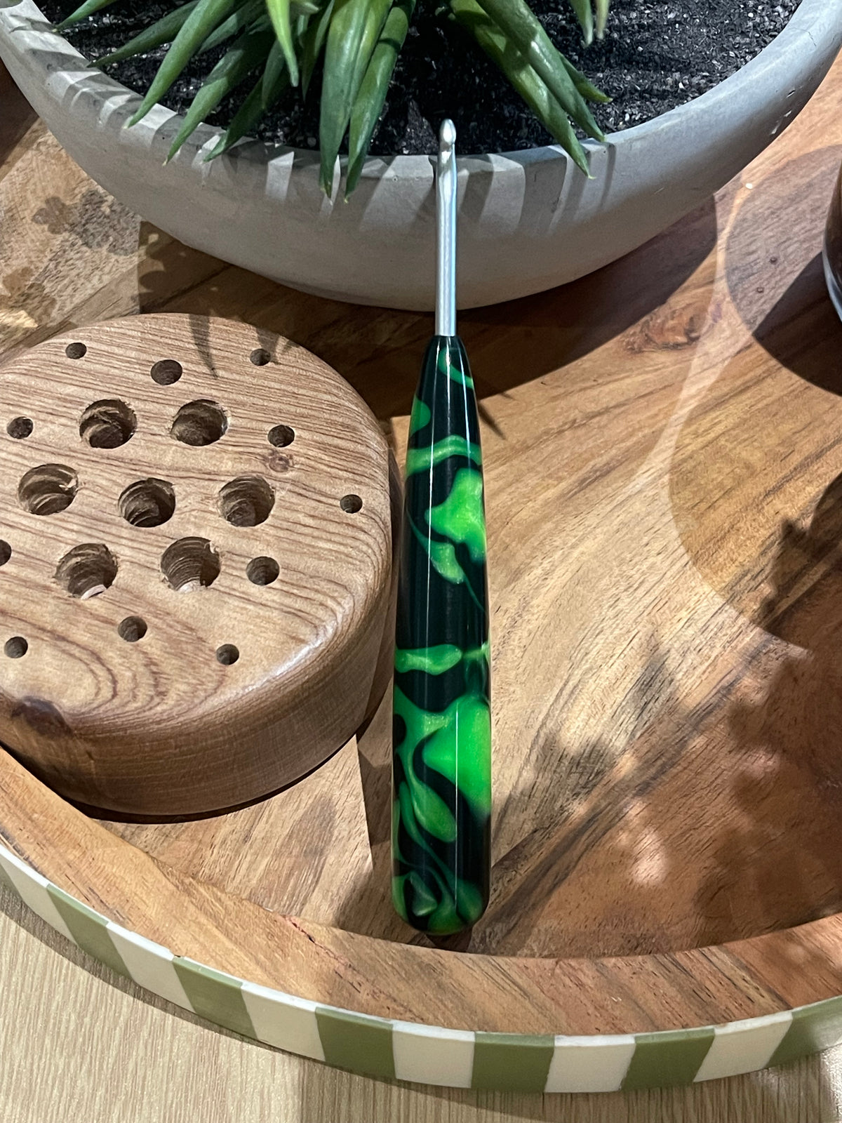 🐉 Green Dragon – 4.0mm Clover Amour Crochet Hook