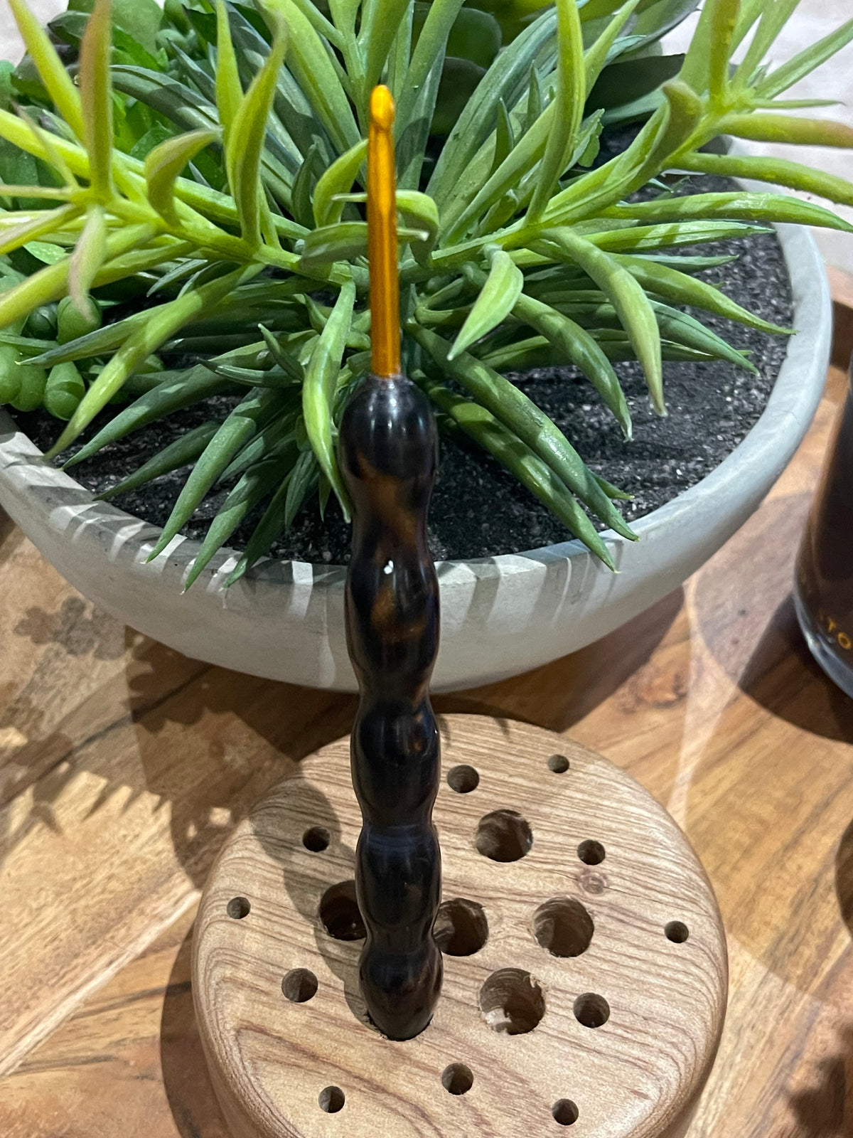 ☕ Black Coffee – 4.0mm Clover Soft Touch Crochet Hook