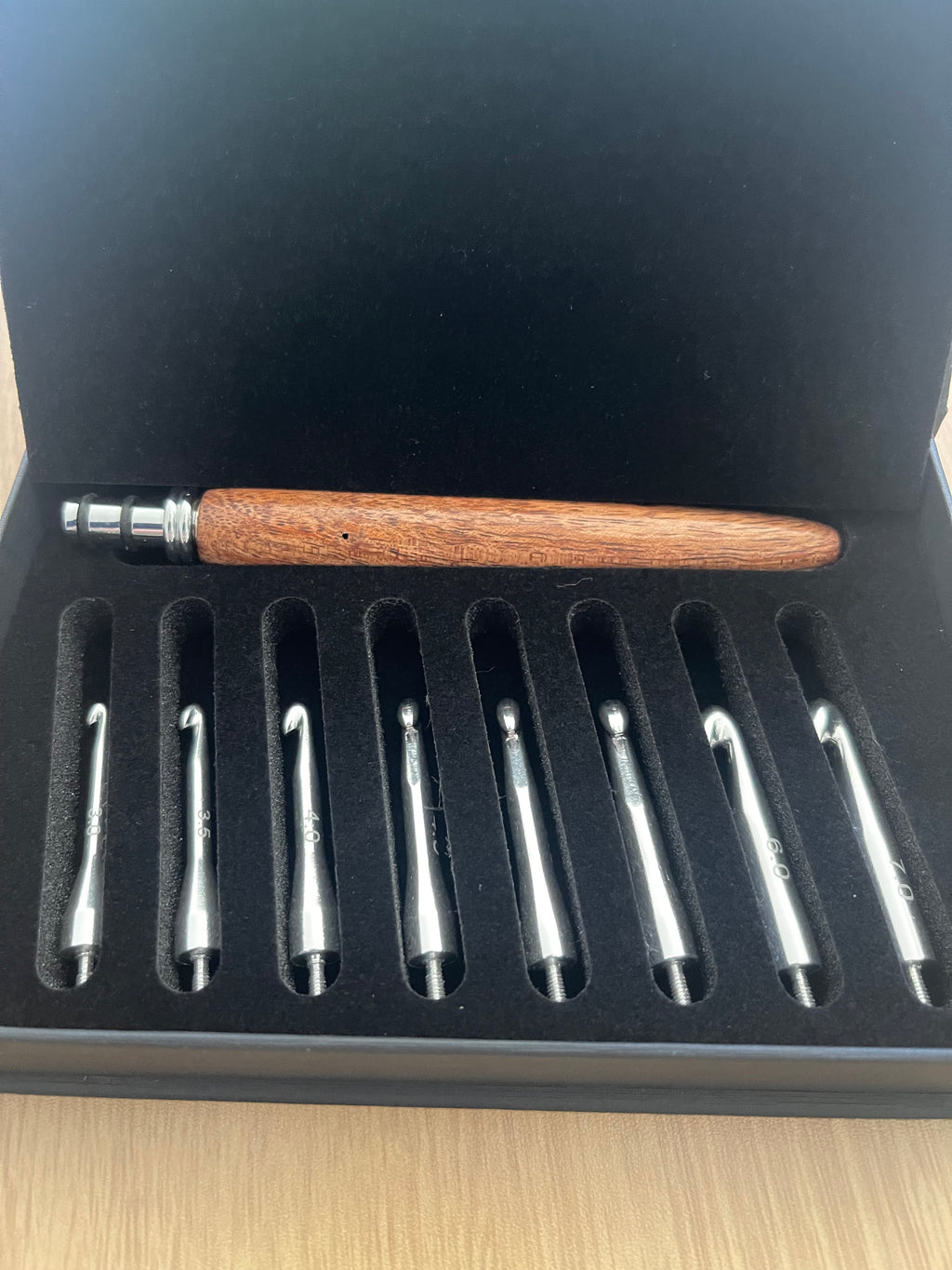 🌿 Blackwood – Interchangeable Crochet Hook Set