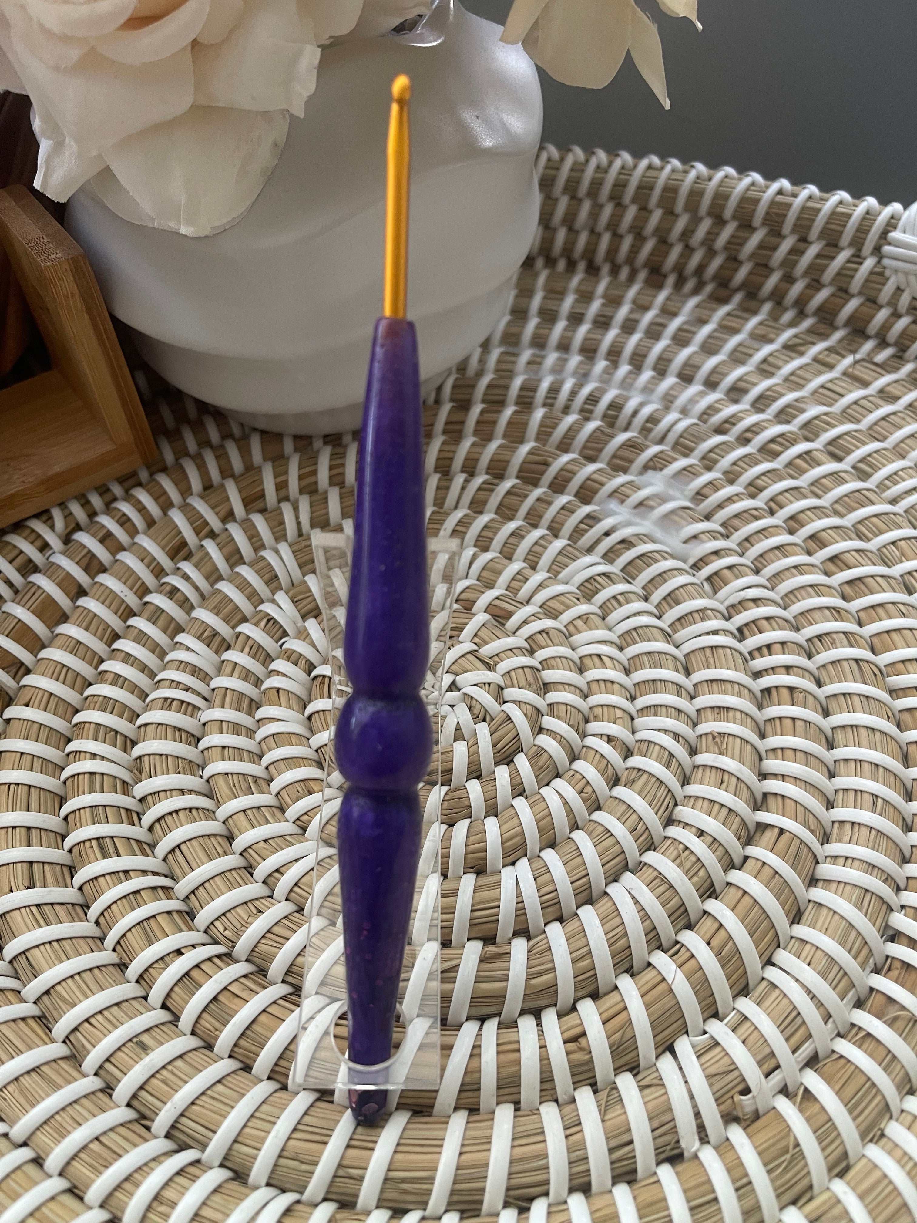💜✨ Sugar Plum Spark – 3.5mm Clover Soft Touch Crochet Hook