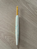 🏖️ Sandy Beach – 3.75mm Clover Soft Touch Crochet Hook