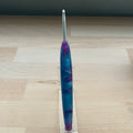 🫐💙 Blueberry Twist – 4.0mm Clover Amour Crochet Hook