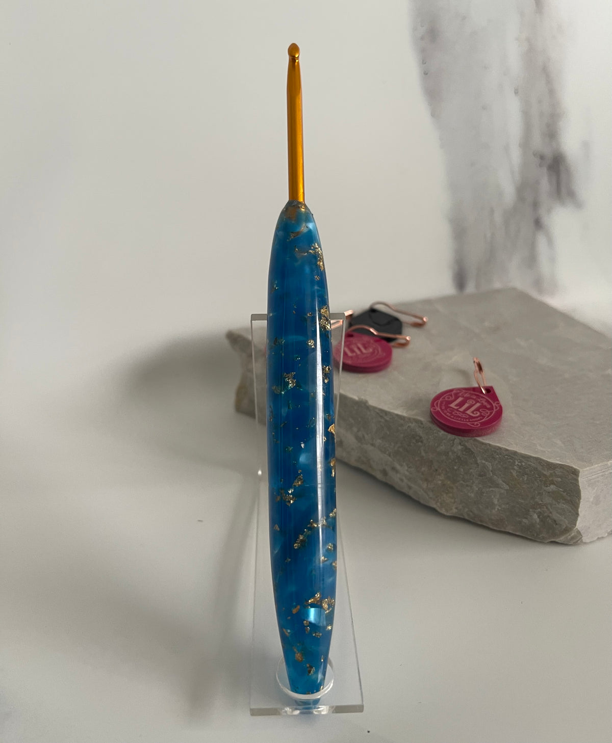 Royal Alchemy – 4.0mm Clover Soft Touch Crochet Hook