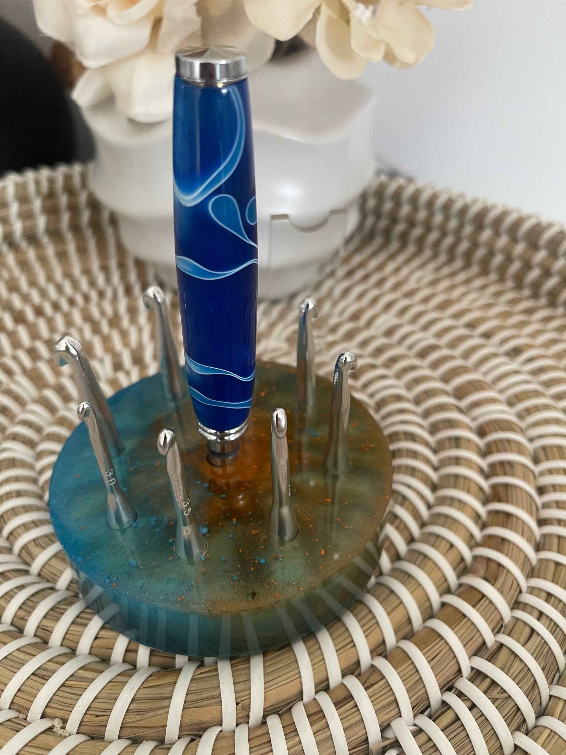 Ocean Current Acrylic Interchangeable Crochet Hook Set (With Matching Base)