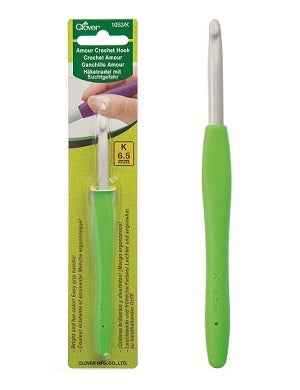 Clover Amour Crochet Hook – Smooth, Comfortable & Reliable