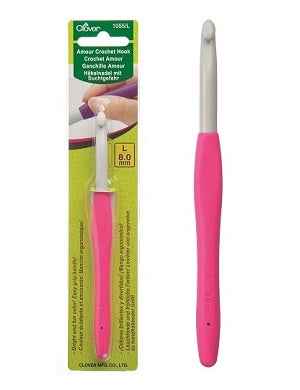 Clover Amour Crochet Hook – Smooth, Comfortable & Reliable