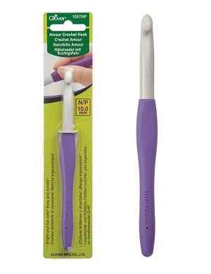 Clover Amour Crochet Hook – Smooth, Comfortable & Reliable