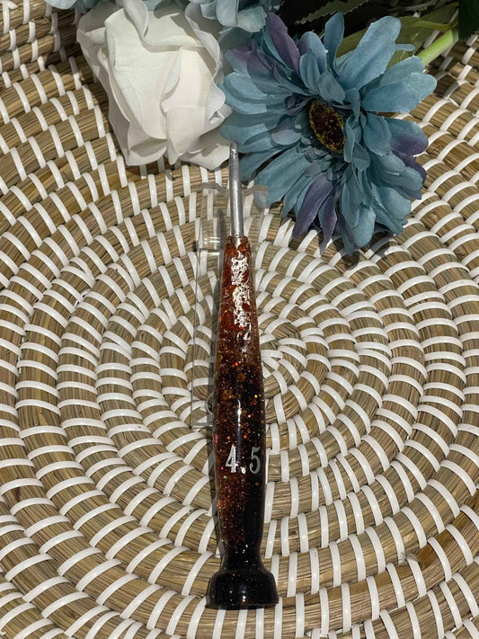 Emberfall Resin Crochet Hook – 4.5mm Clover Armour 🔥✨