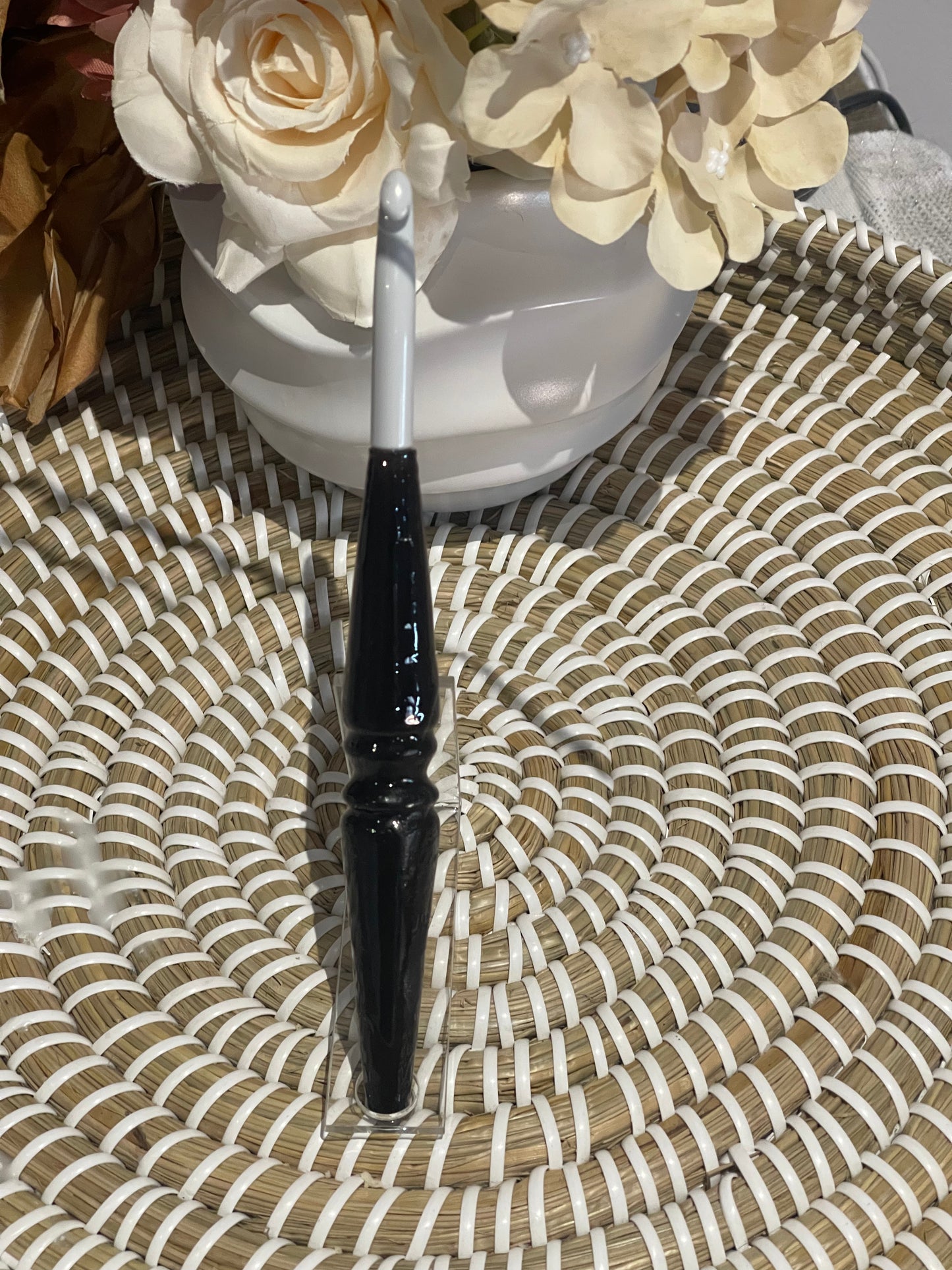 Larger Resin Handled Crochet Hooks (6.5mm - 8mm)