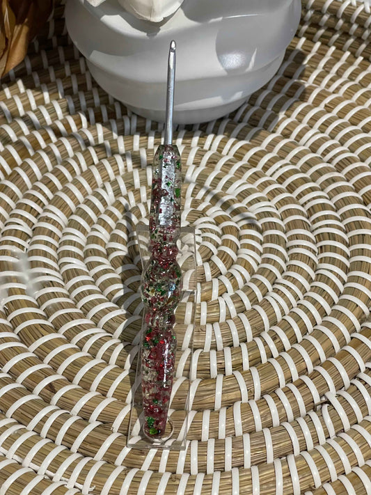 Holly Spark Resin Crochet Hook – 3mm Clover Armour 🎄✨