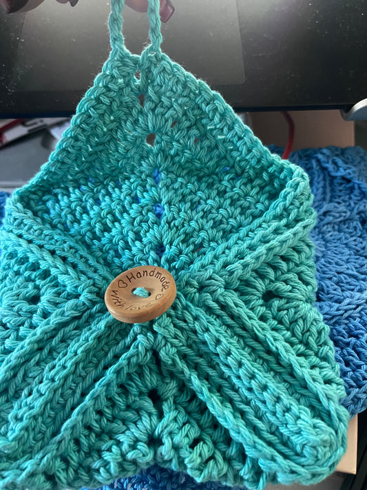 Carry With Care Pouch – Free Crochet Pattern