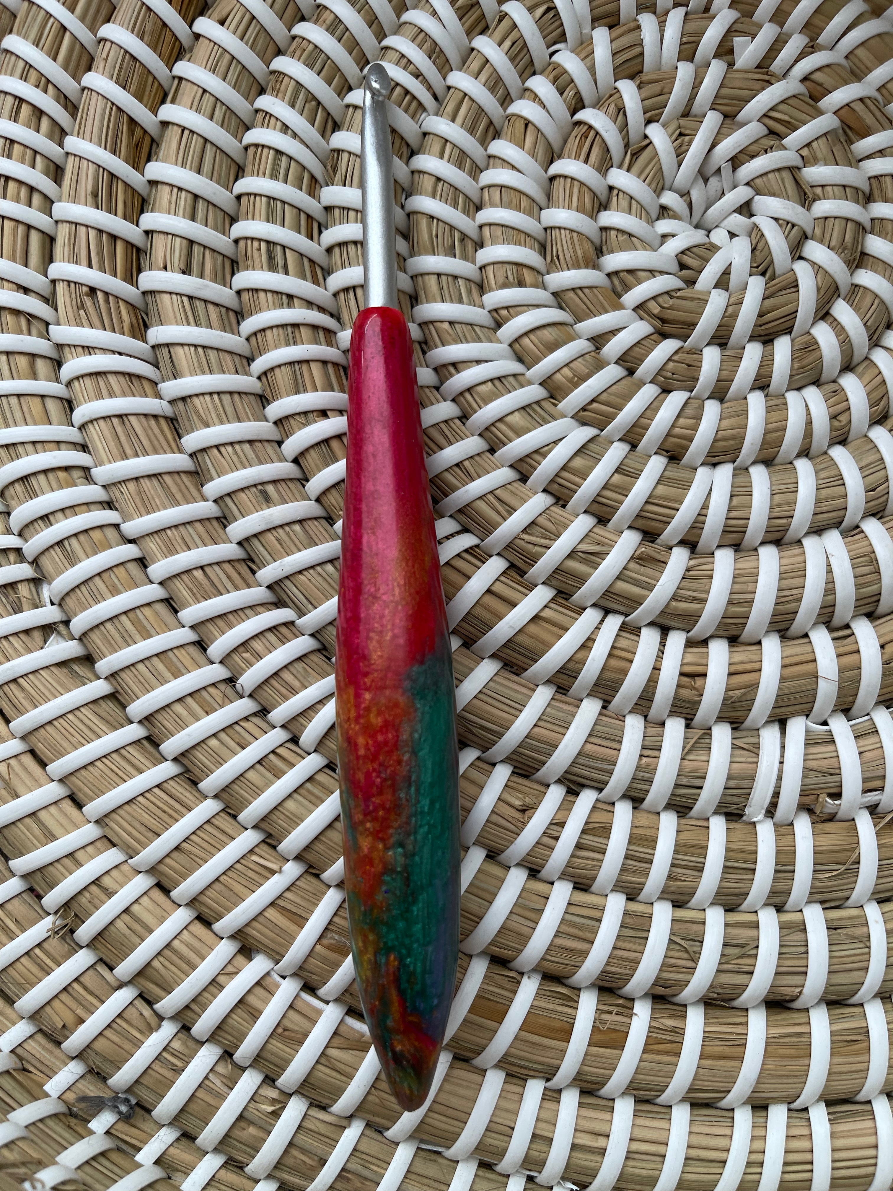 Rainbow Ember Resin Crochet Hook – 5.5mm Clover Armour 🌈✨