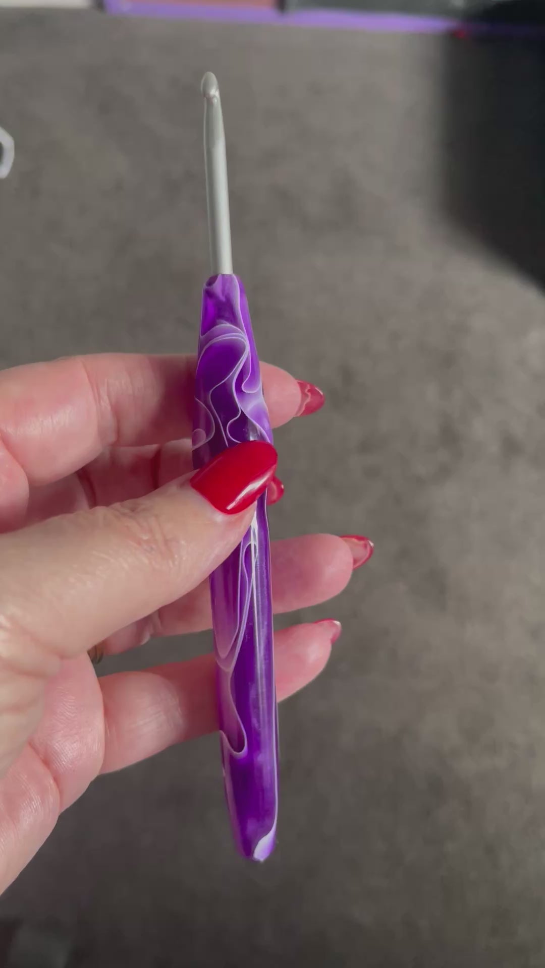 Violet Veil  – 4.5mm Clover Amour Crochet Hook