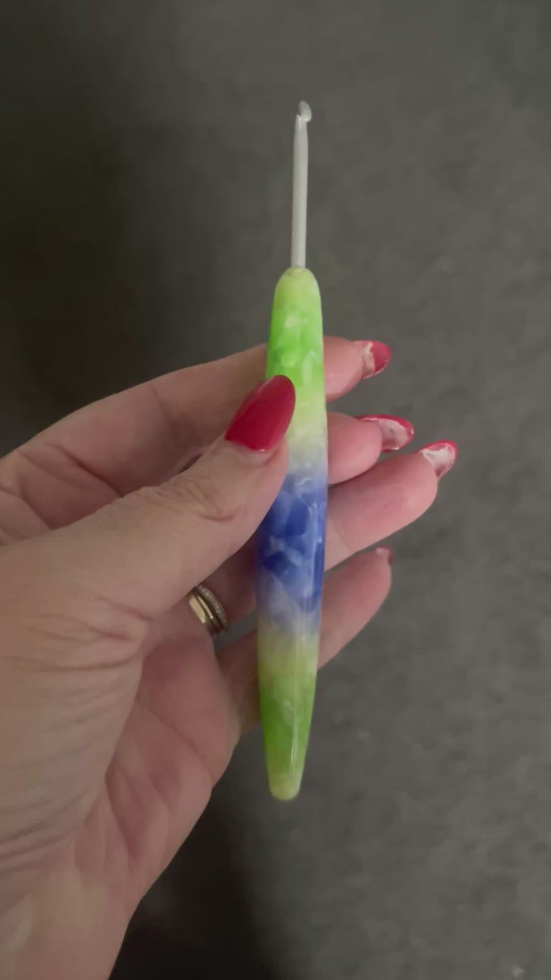 🍋‍🟩 Lime & Consequences – 3.5mm Clover Amour Crochet Hook