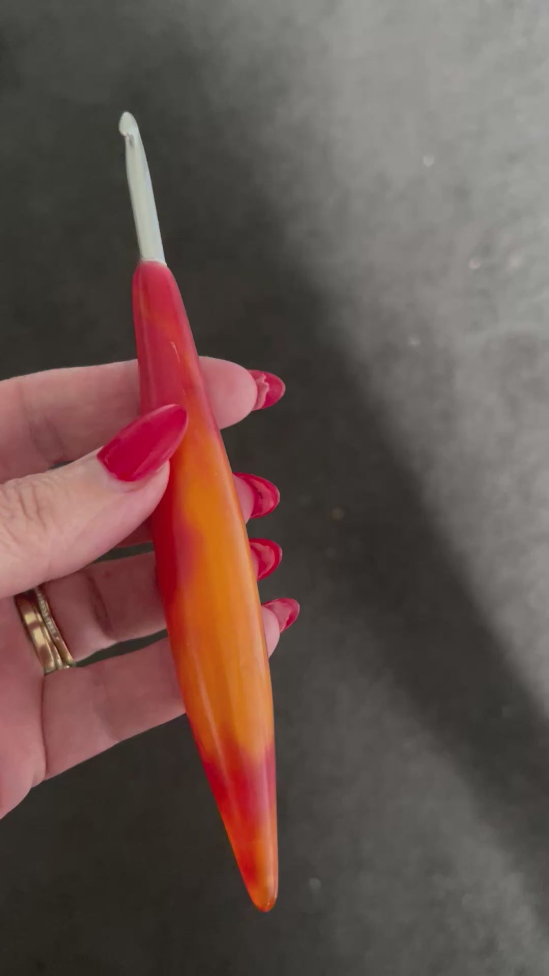 🔥 Ember Blaze – 5.0mm Clover Amour Crochet Hook